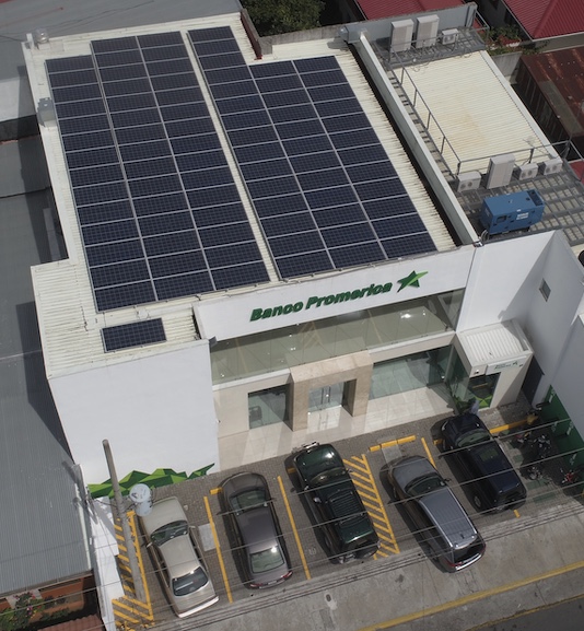 Solar panels on roof of Banco Promerica